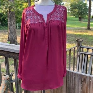 Perfect plum tunic with intricate top